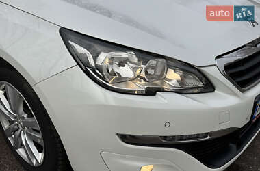 Универсал Peugeot 308 2015 в 