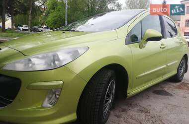 Хэтчбек Peugeot 308 2008 в Львове