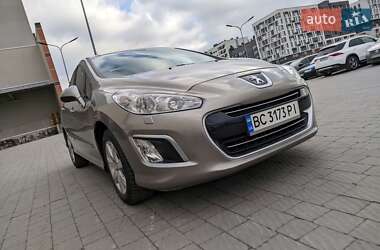 Хэтчбек Peugeot 308 2011 в Львове