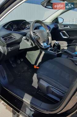Универсал Peugeot 308 2015 в 