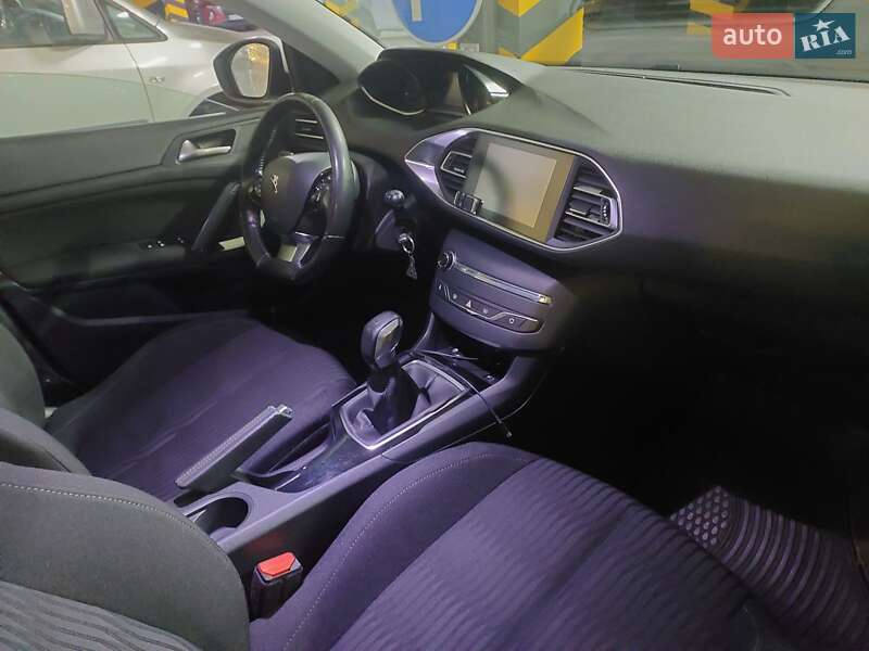 Універсал Peugeot 308 2015 в Києві