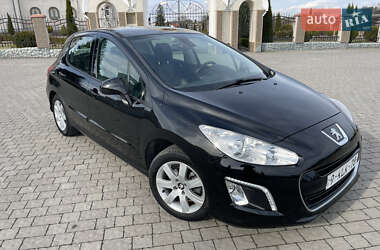 Хэтчбек Peugeot 308 2012 в Львове