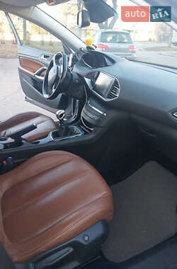 Универсал Peugeot 308 2015 в 