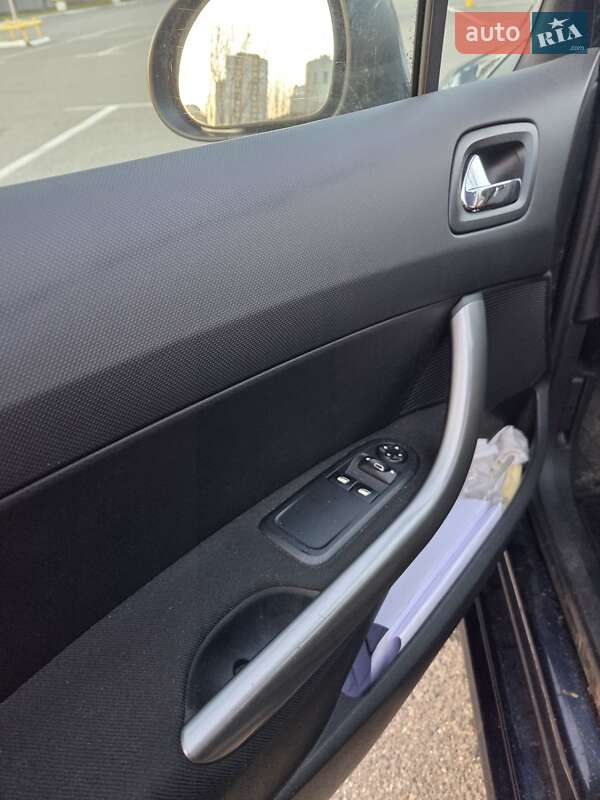 Универсал Peugeot 308 2010 в Броварах