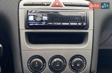 Хэтчбек Peugeot 308 2012 в 