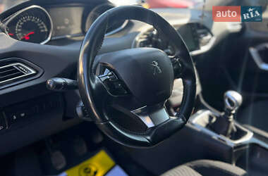 Универсал Peugeot 308 2015 в 