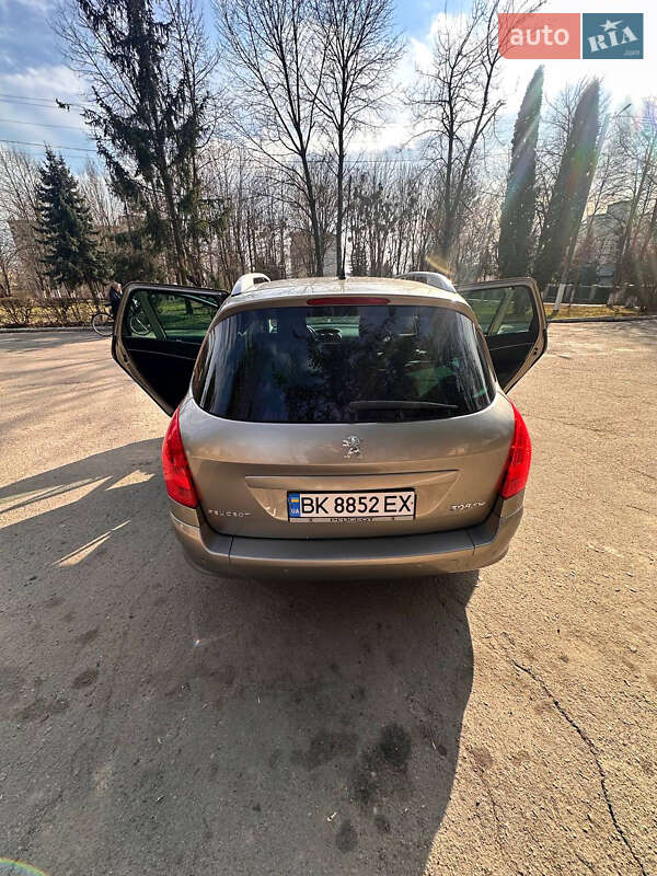 Універсал Peugeot 308 2011 в Дубні