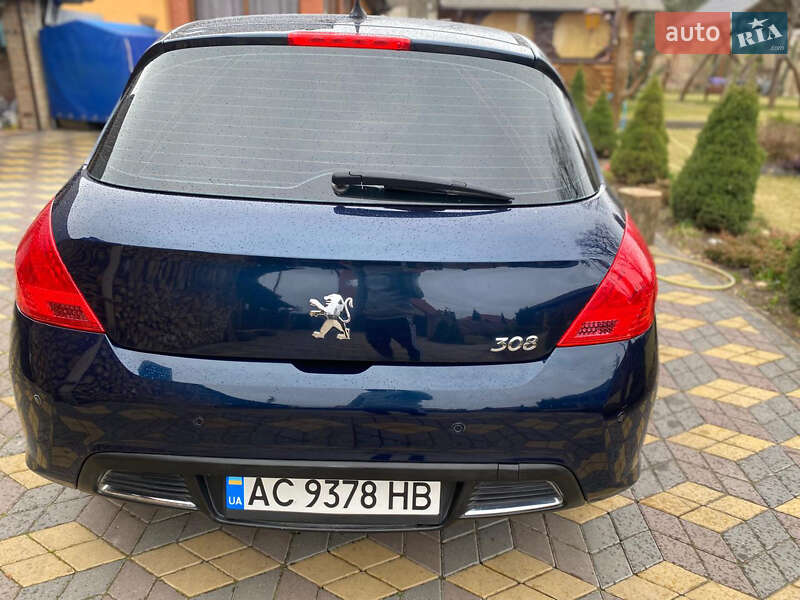 Хетчбек Peugeot 308 2011 в Луцьку
