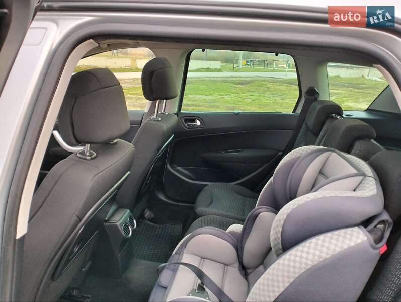 Універсал Peugeot 308 2008 в Рівному