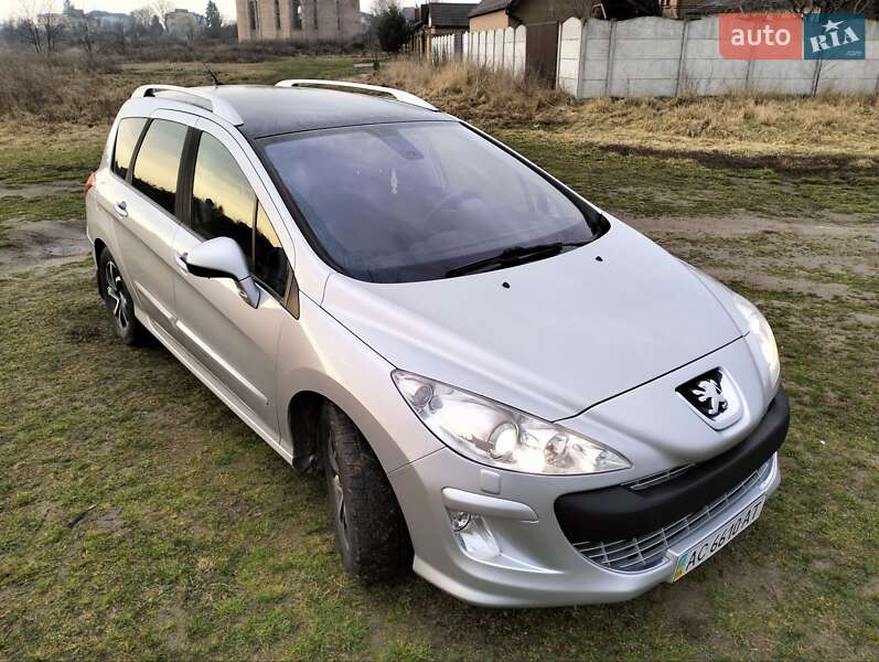 Універсал Peugeot 308 2008 в Рівному