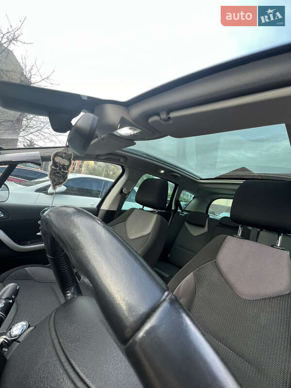 Універсал Peugeot 308 2011 в Ужгороді