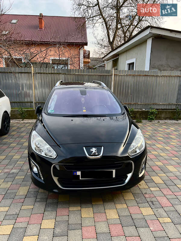 Універсал Peugeot 308 2011 в Ужгороді