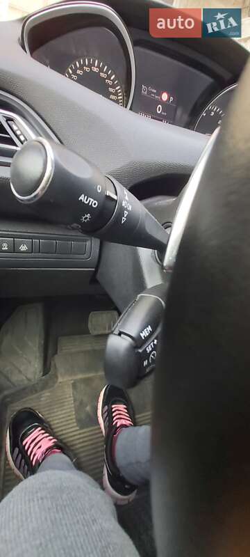 Хетчбек Peugeot 308 2019 в Ізмаїлі фото 15 Хетчбек Peugeot 308 2019 в Ізмаїлі
