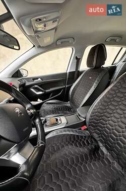 Хетчбек Peugeot 308 2016 в 