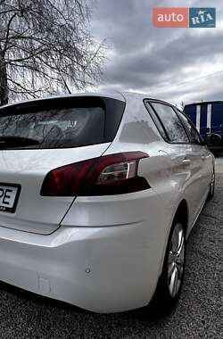 Хетчбек Peugeot 308 2016 в 