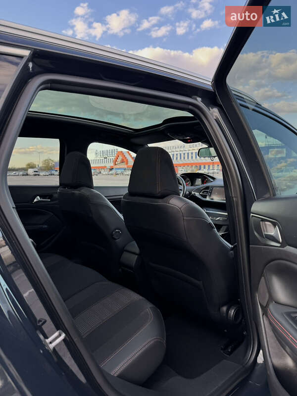 Универсал Peugeot 308 2018 в Львове