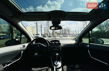Хэтчбек Peugeot 308 2012 в 