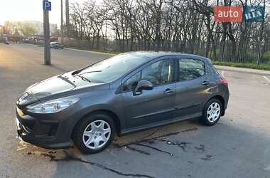 Хетчбек Peugeot 308 2011 в 