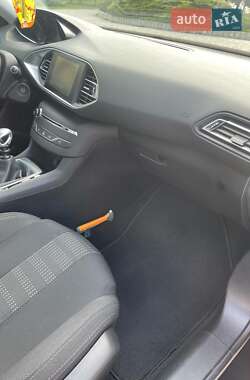 Універсал Peugeot 308 2015 в 