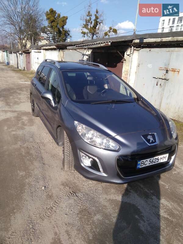 Peugeot 308 2011