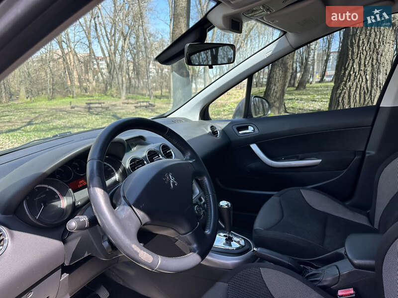 Хэтчбек Peugeot 308 2011 в Виннице