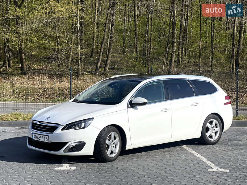 Універсал Peugeot 308 2015 в Ужгороді