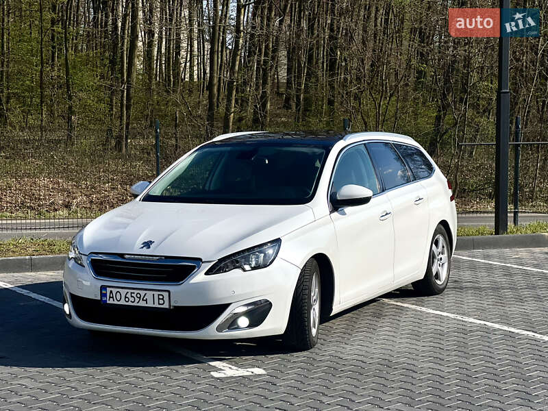 Універсал Peugeot 308 2015 в Ужгороді