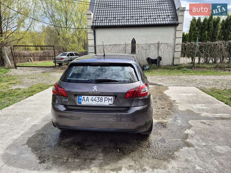 Хэтчбек Peugeot 308 2014 в Киеве