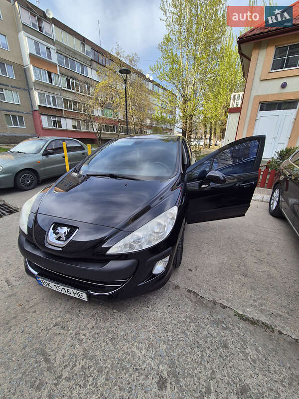 Хетчбек Peugeot 308 2008 в Вараші