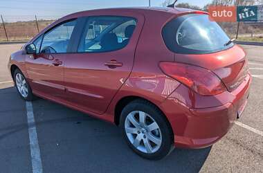 Хэтчбек Peugeot 308 2008 в 