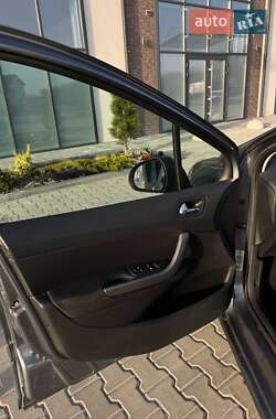 Универсал Peugeot 308 2010 в 