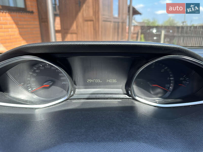 Универсал Peugeot 308 2015 в Маневичах