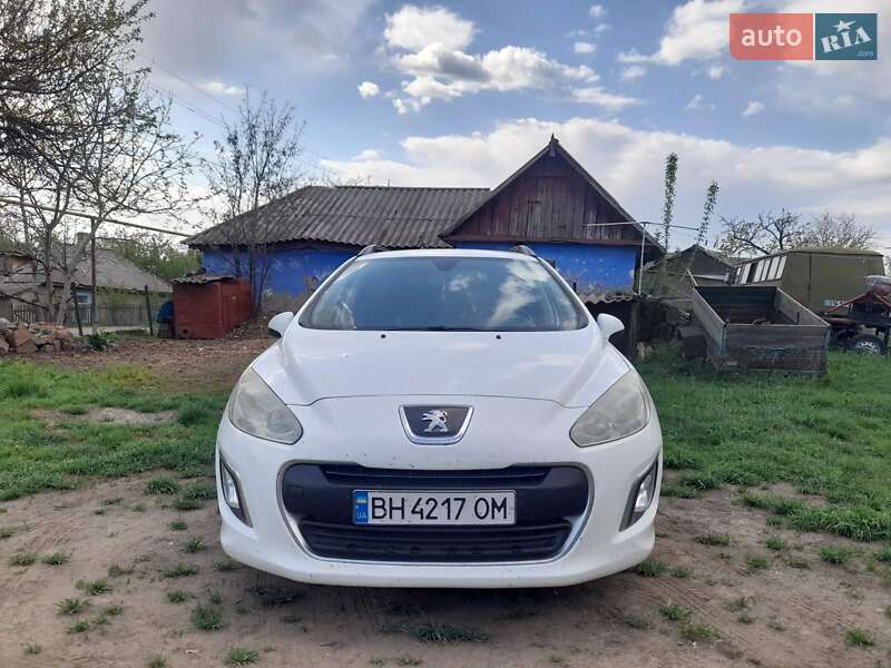 Універсал Peugeot 308 2011 в Софіївській Борщагівці