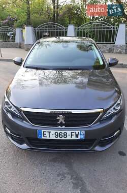 Универсал Peugeot 308 2017 в 