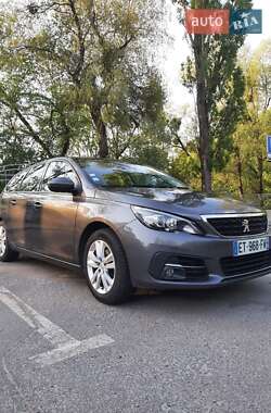 Универсал Peugeot 308 2017 в 