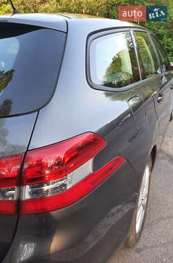 Универсал Peugeot 308 2017 в 