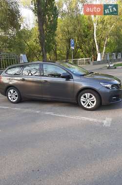 Универсал Peugeot 308 2017 в 