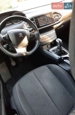 Универсал Peugeot 308 2017 в 
