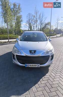 Хэтчбек Peugeot 308 2010 в Ирпене
