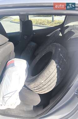 Хэтчбек Peugeot 308 2010 в 