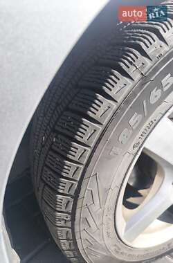 Хэтчбек Peugeot 308 2010 в 