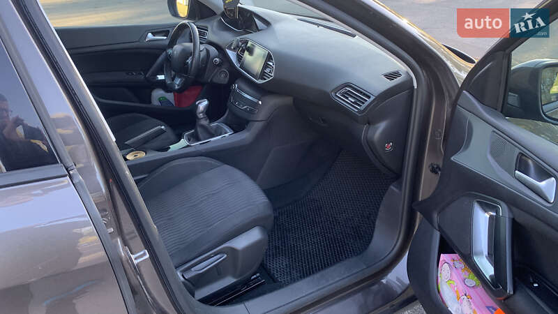 Хетчбек Peugeot 308 2014 в Києві