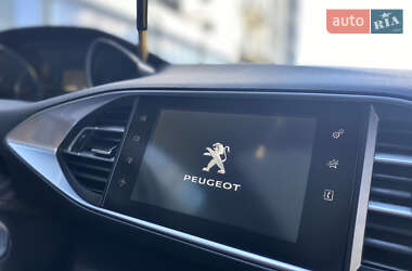 Универсал Peugeot 308 2015 в 