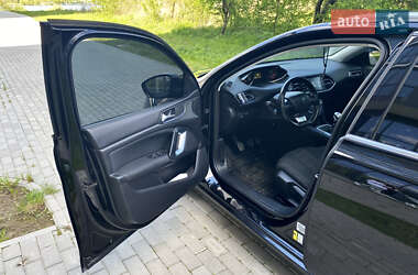 Универсал Peugeot 308 2015 в 