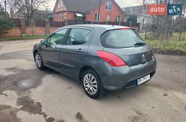 Хетчбек Peugeot 308 2012 в 