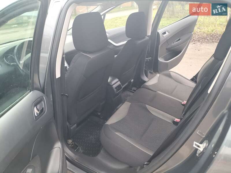 Хэтчбек Peugeot 308 2012 в Ровно