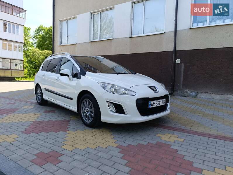 Універсал Peugeot 308 2013 в 