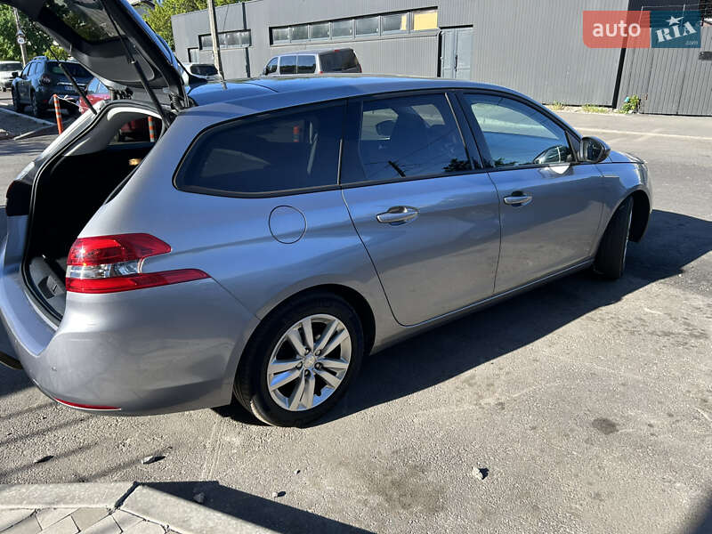 Универсал Peugeot 308 2015 в Киеве