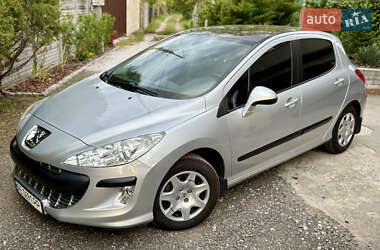 Хэтчбек Peugeot 308 2009 в 