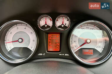Хэтчбек Peugeot 308 2009 в 